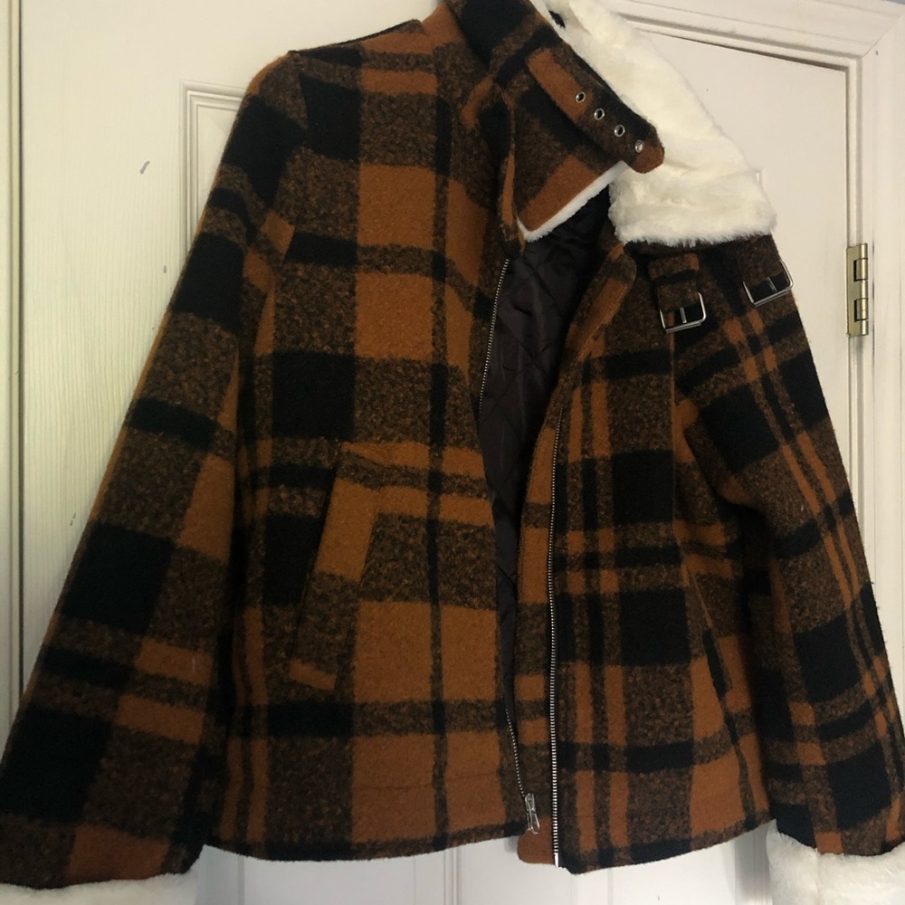 Jacket - Picture 5 of 7